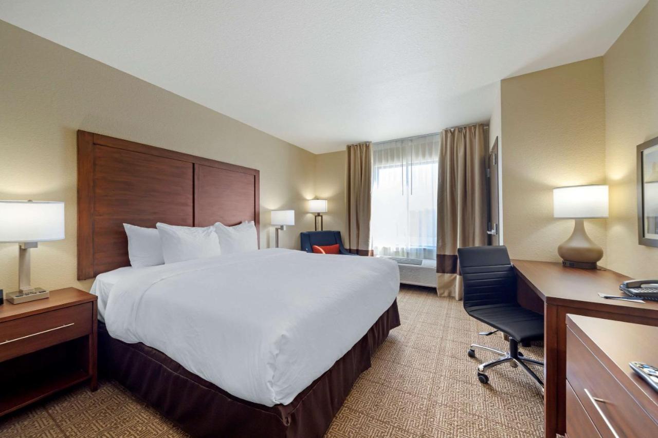 Comfort Inn & Suites Harrah Choctaw Екстер'єр фото
