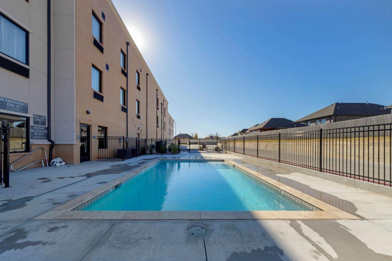 Comfort Inn & Suites Harrah Choctaw Екстер'єр фото