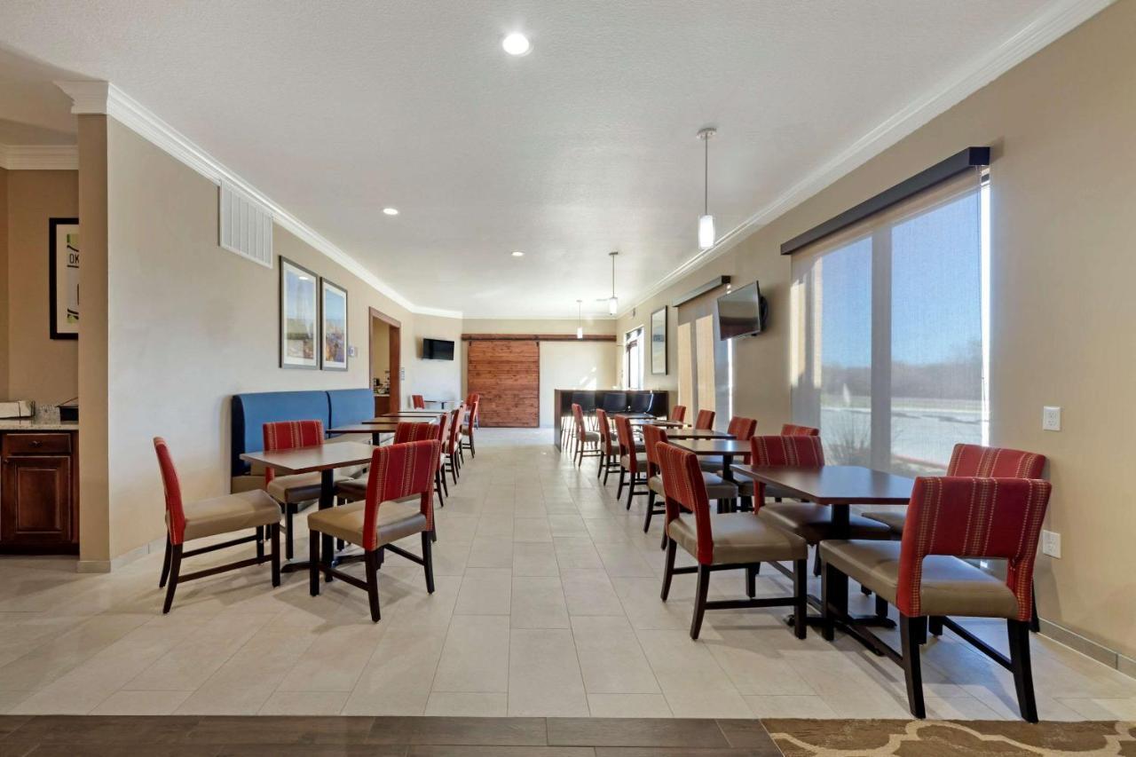 Comfort Inn & Suites Harrah Choctaw Екстер'єр фото
