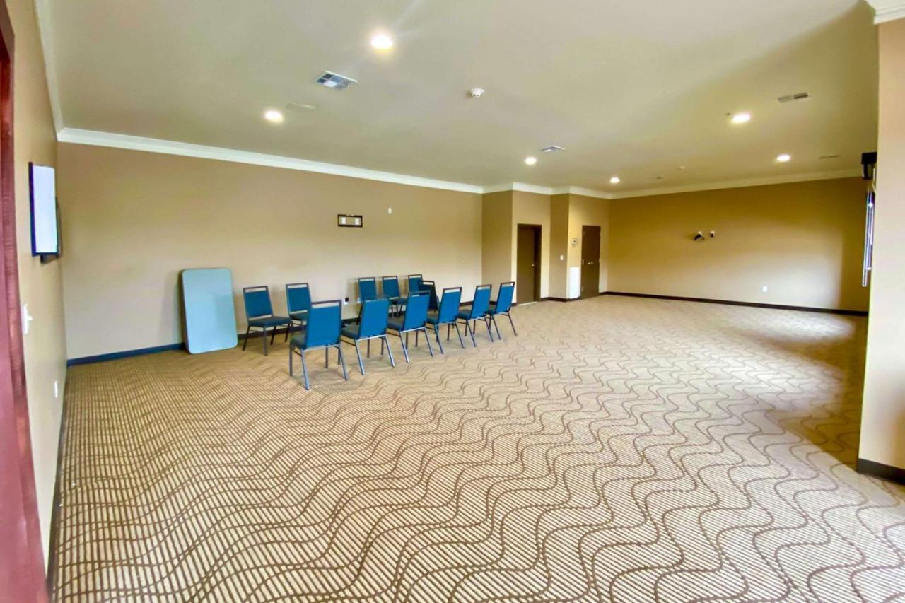 Comfort Inn & Suites Harrah Choctaw Екстер'єр фото