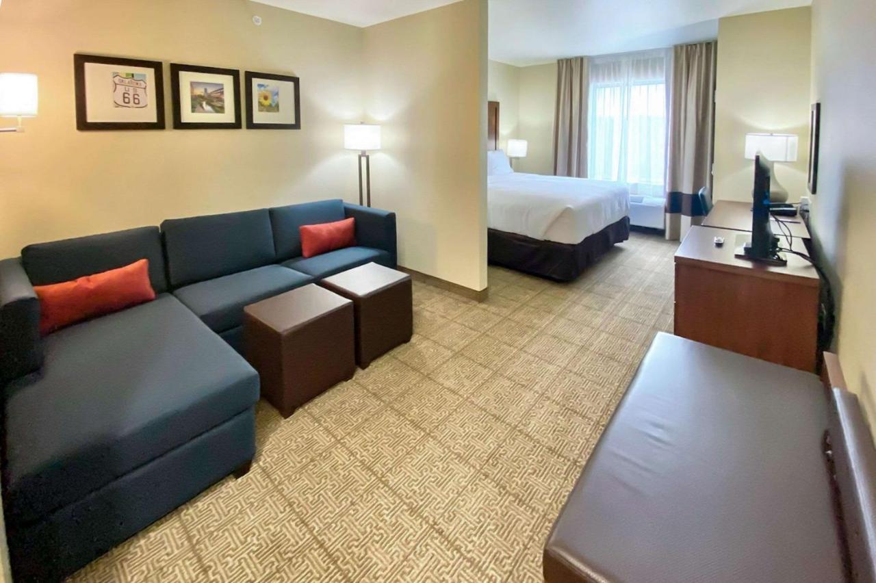 Comfort Inn & Suites Harrah Choctaw Екстер'єр фото